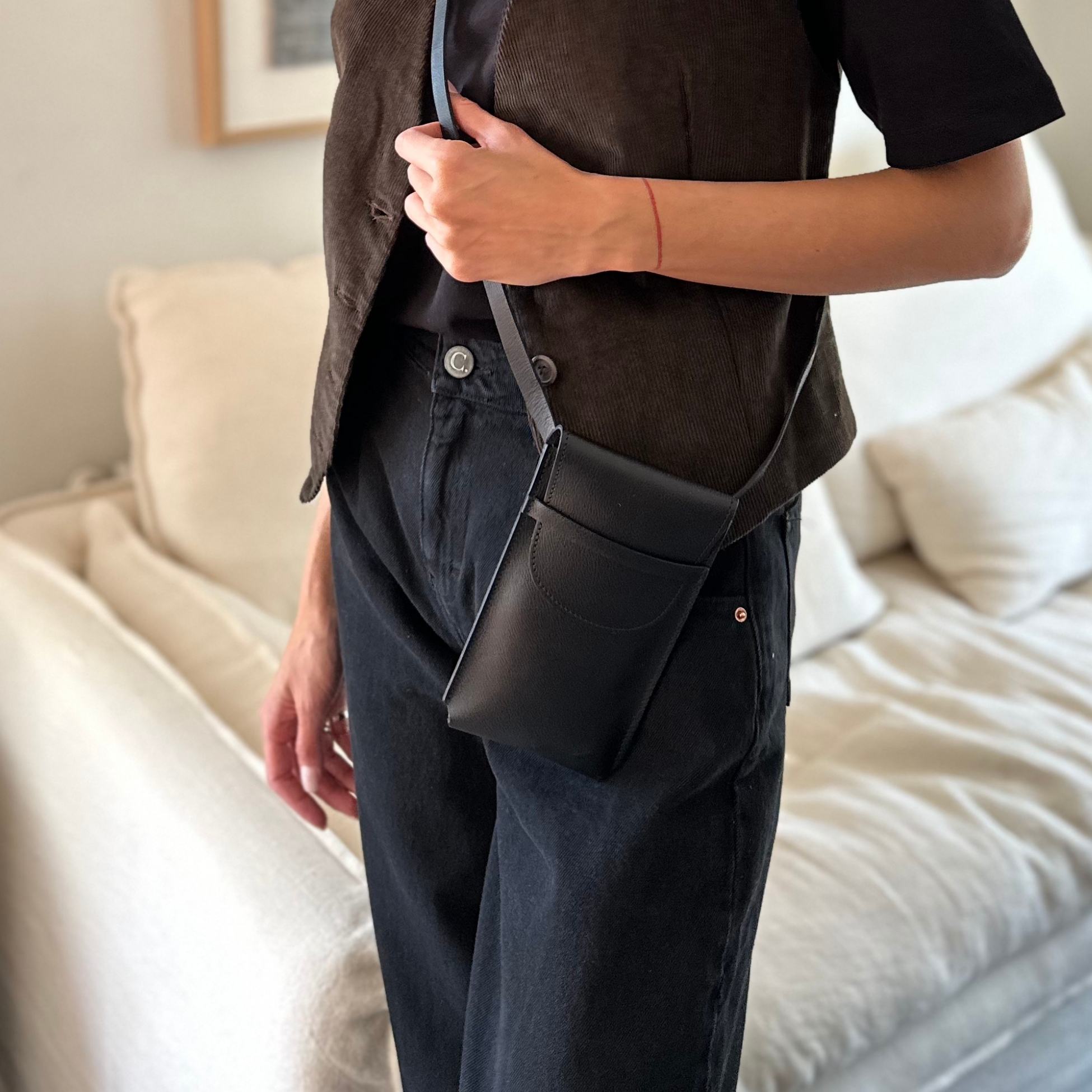 Black cell phone holder