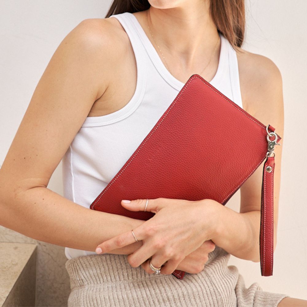 Red clutch