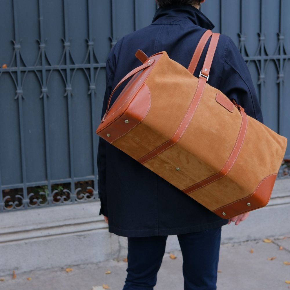 Travel Bags Between Lakes