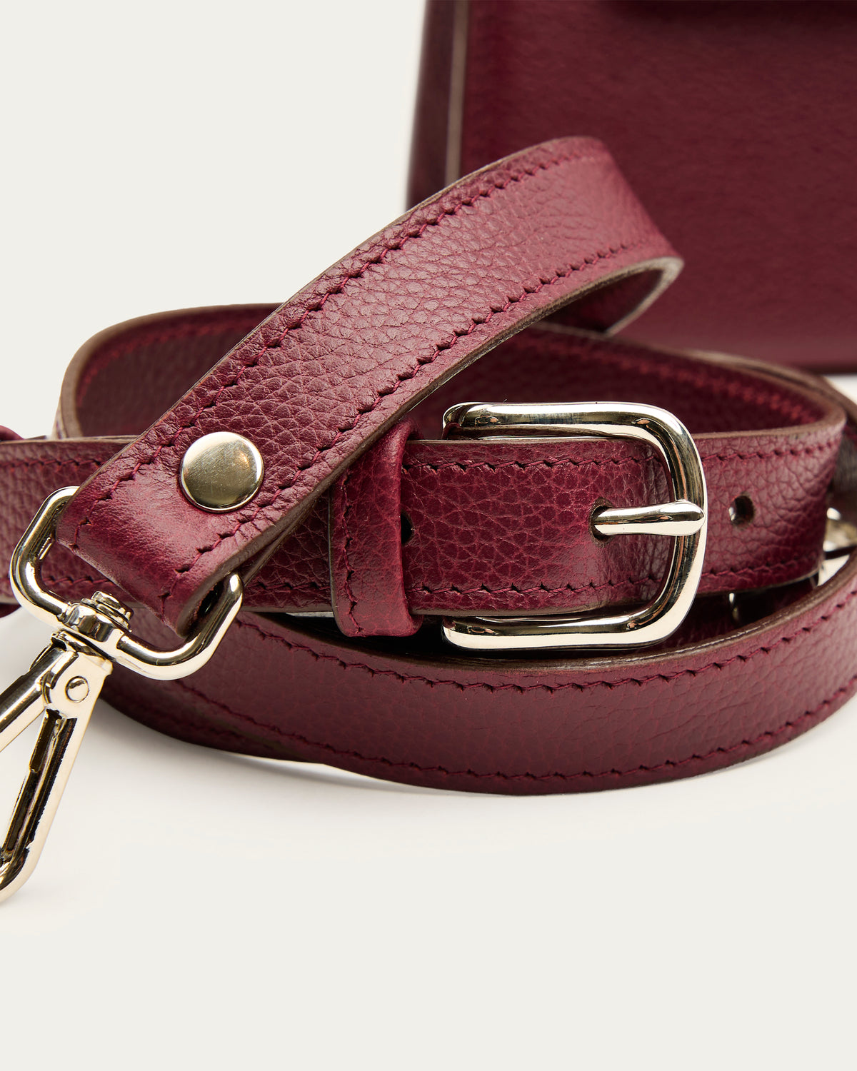 Elvira Mini Cherry de cuero - Romors
