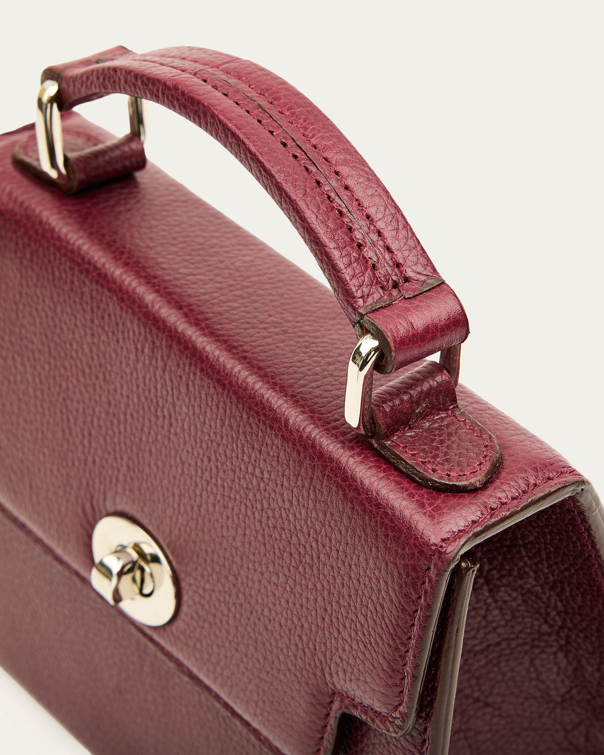 Elvira Mini Cherry de cuero - Romors
