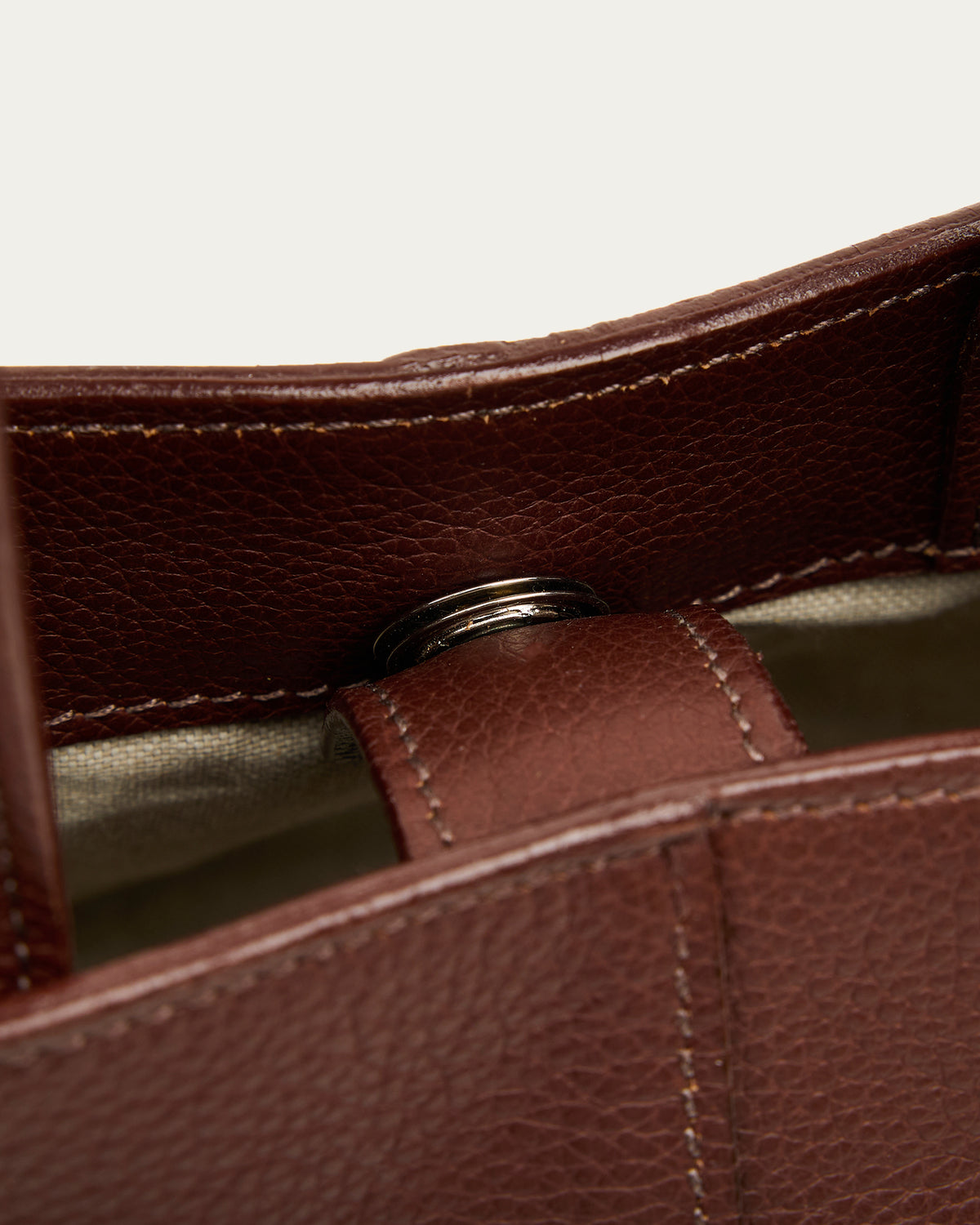 Pleat Mini Moro de cuero - Romors