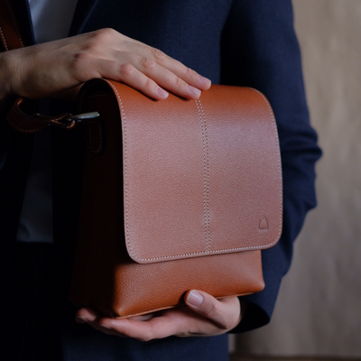 Cartera Clap Coñac