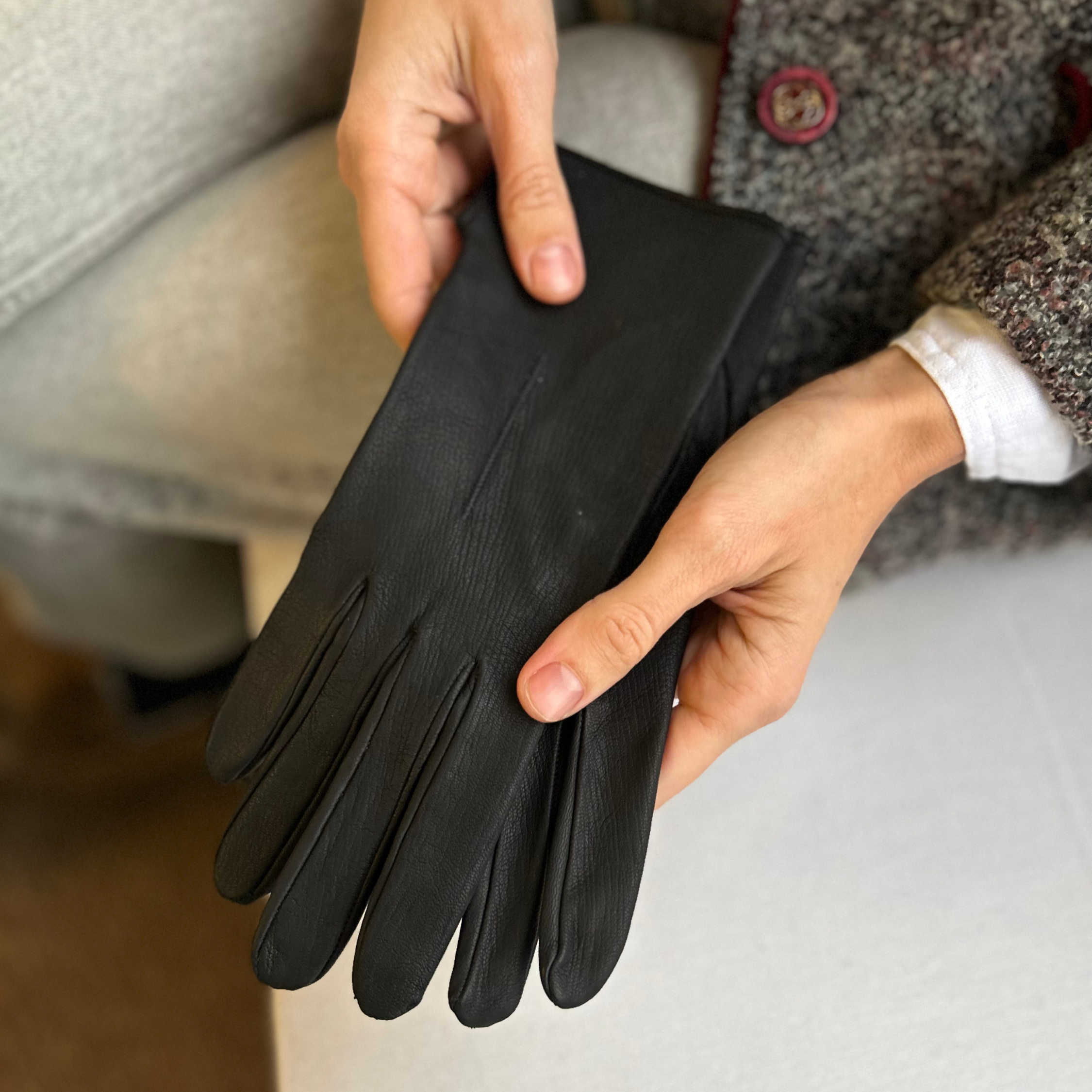 Black Women's Gloves